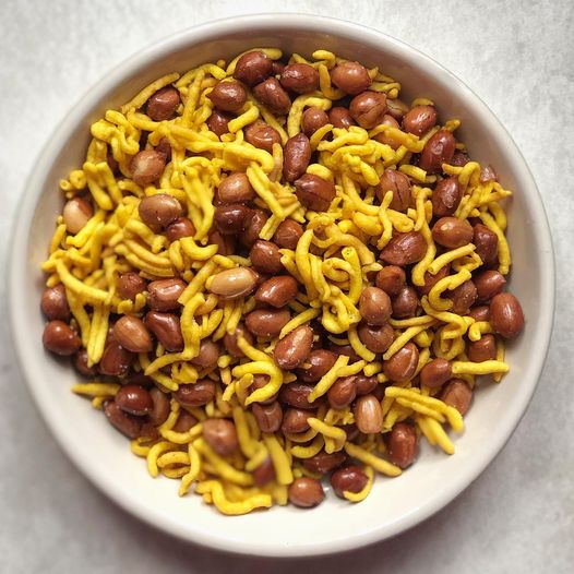 Sev and Nuts (1kg)